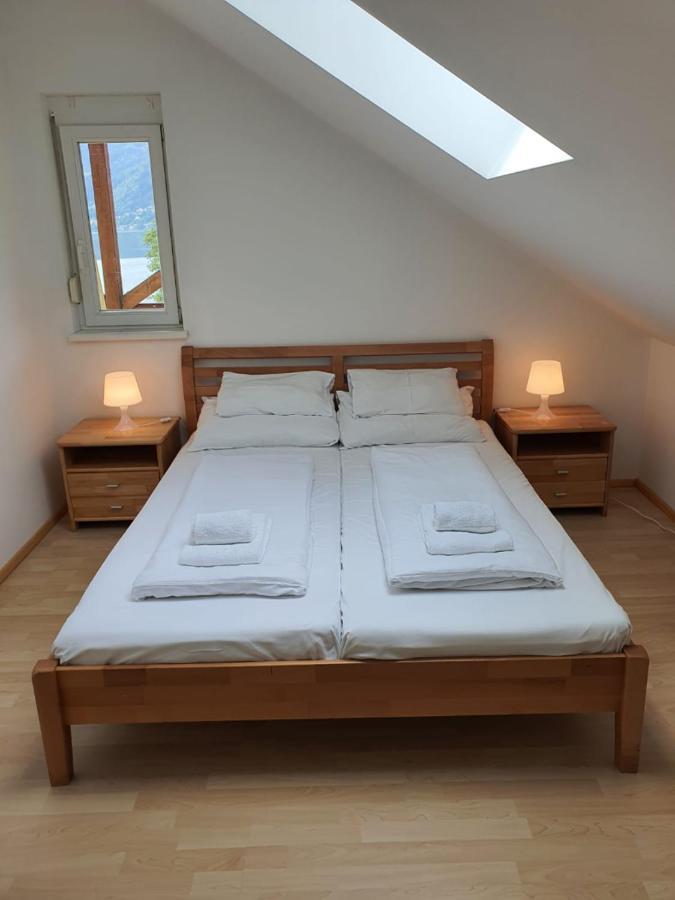 Vista Del Lago Fuer 8 Personen Und Parktplatz Apartment ออสซิอัค ภายนอก รูปภาพ